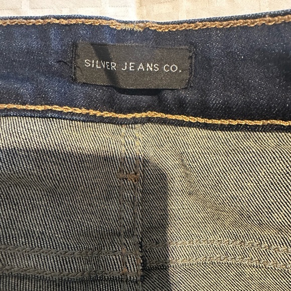 Silver Jeans - Picture 2 of 5